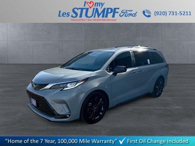 2023 Toyota Sienna XSE 7-Passenger