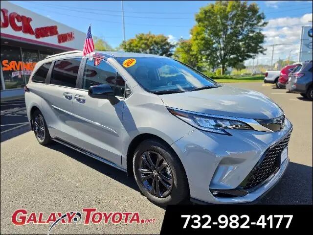 2024 Toyota Sienna XSE 7-Passenger