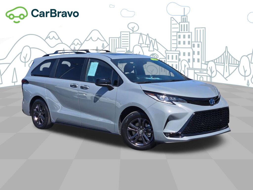 2025 Toyota Sienna XSE — photo 1 of 6