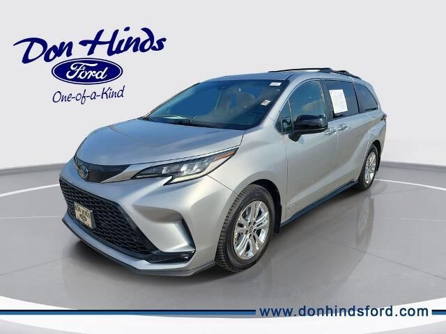 2021 Toyota Sienna XSE 7-Passenger