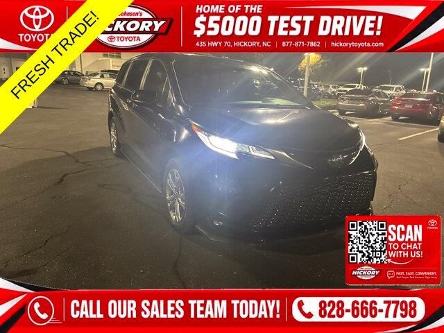 2022 Toyota Sienna XSE 7-Passenger