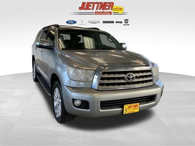 2013 Toyota Sequoia Platinum — photo 1 of 13