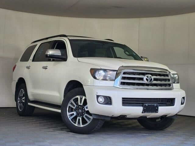 2011 Toyota Sequoia Platinum — photo 1 of 13