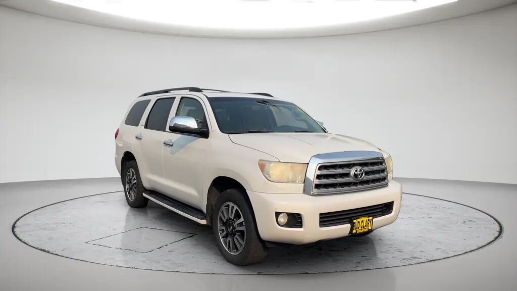 2010 Toyota Sequoia Platinum — photo 1 of 12