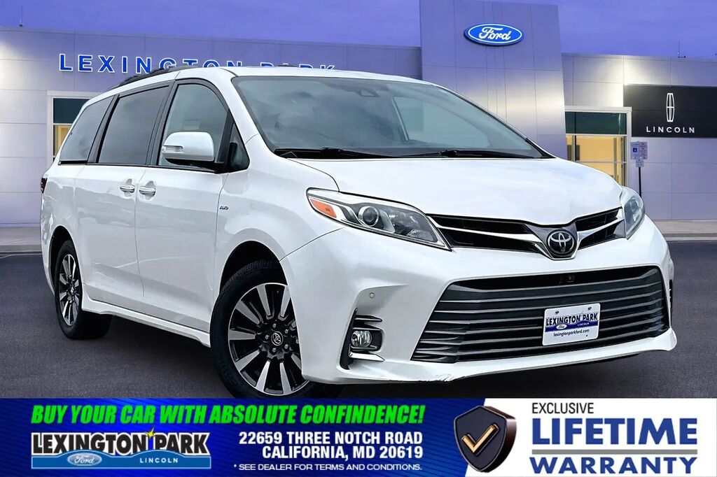 2019 Toyota Sienna XLE 7-Passenger — photo 1 of 25