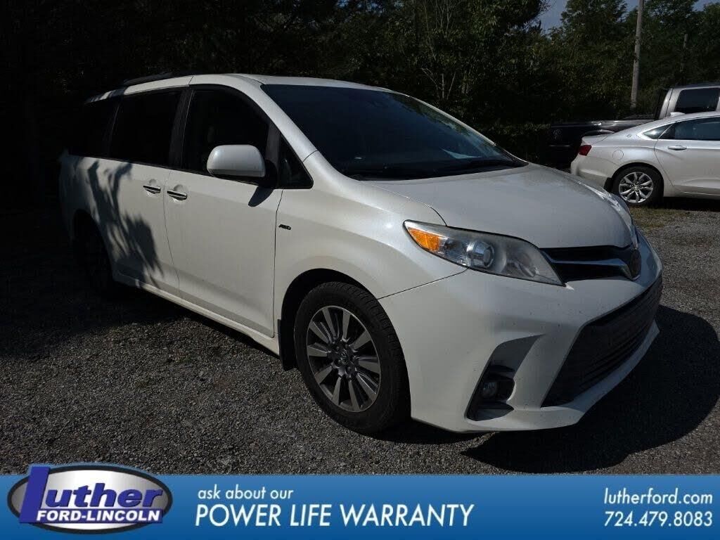2018 Toyota Sienna XLE Premium 7-Passenger — photo 1 of 1