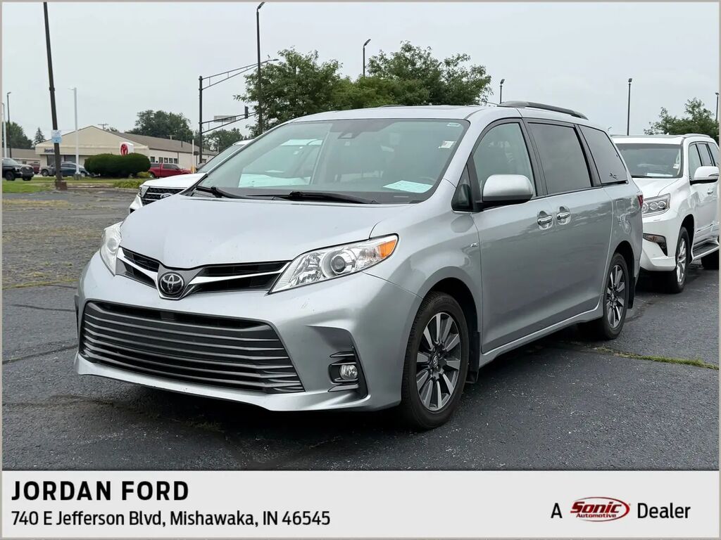 2019 Toyota Sienna XLE 7-Passenger — photo 1 of 24