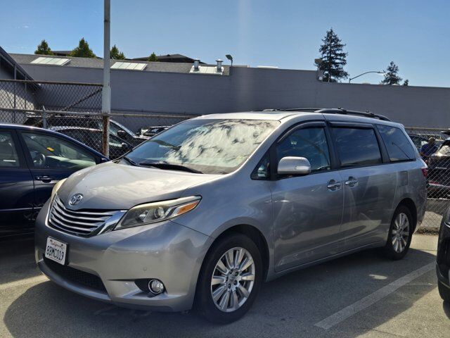 2017 Toyota Sienna Limited Premium 7-Passenger