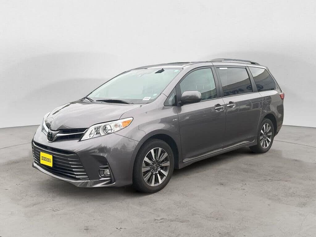 2018 Toyota Sienna XLE 7-Passenger — photo 1 of 1