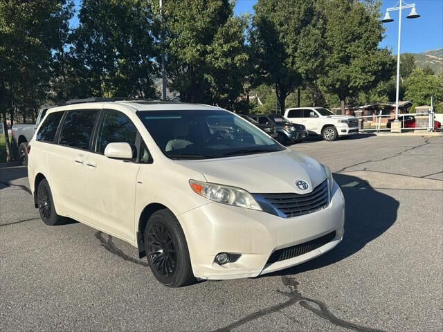 2017 Toyota Sienna XLE 7-Passenger