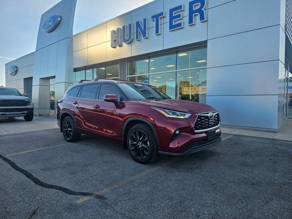 2020 Toyota Highlander Limited — photo 1 of 1