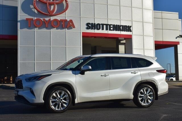 2022 Toyota Highlander Limited