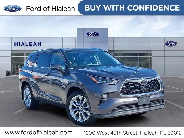 2021 Toyota Highlander Limited — photo 1 of 13