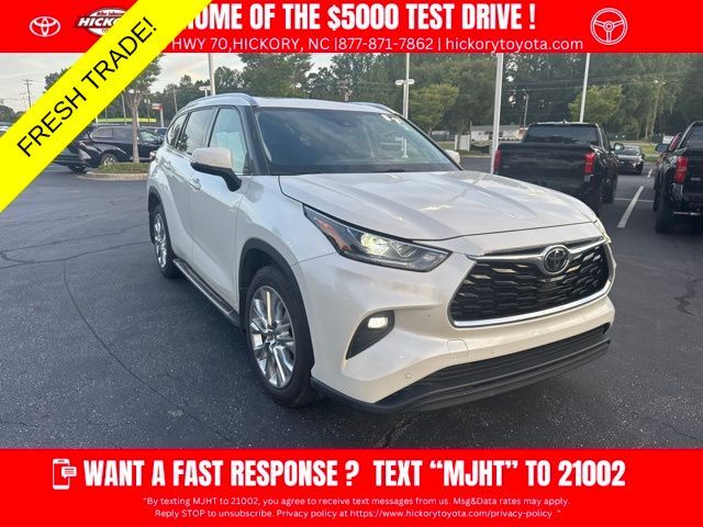 2021 Toyota Highlander Limited — photo 1 of 12
