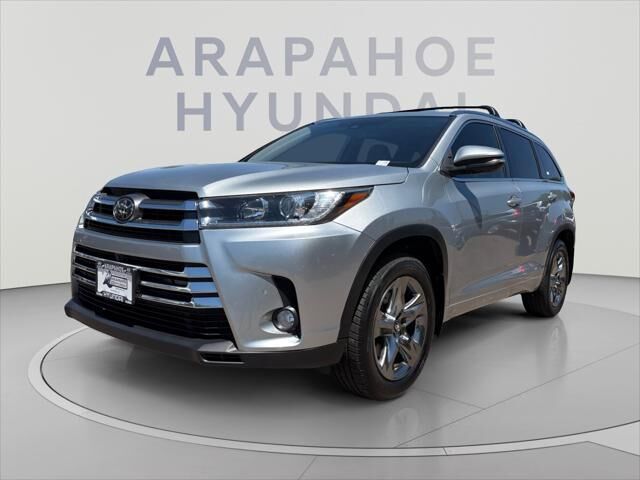 2018 Toyota Highlander Limited Platinum — photo 1 of 13