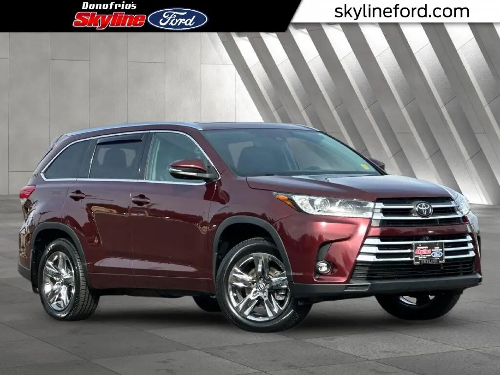 2019 Toyota Highlander Limited Platinum — photo 1 of 13