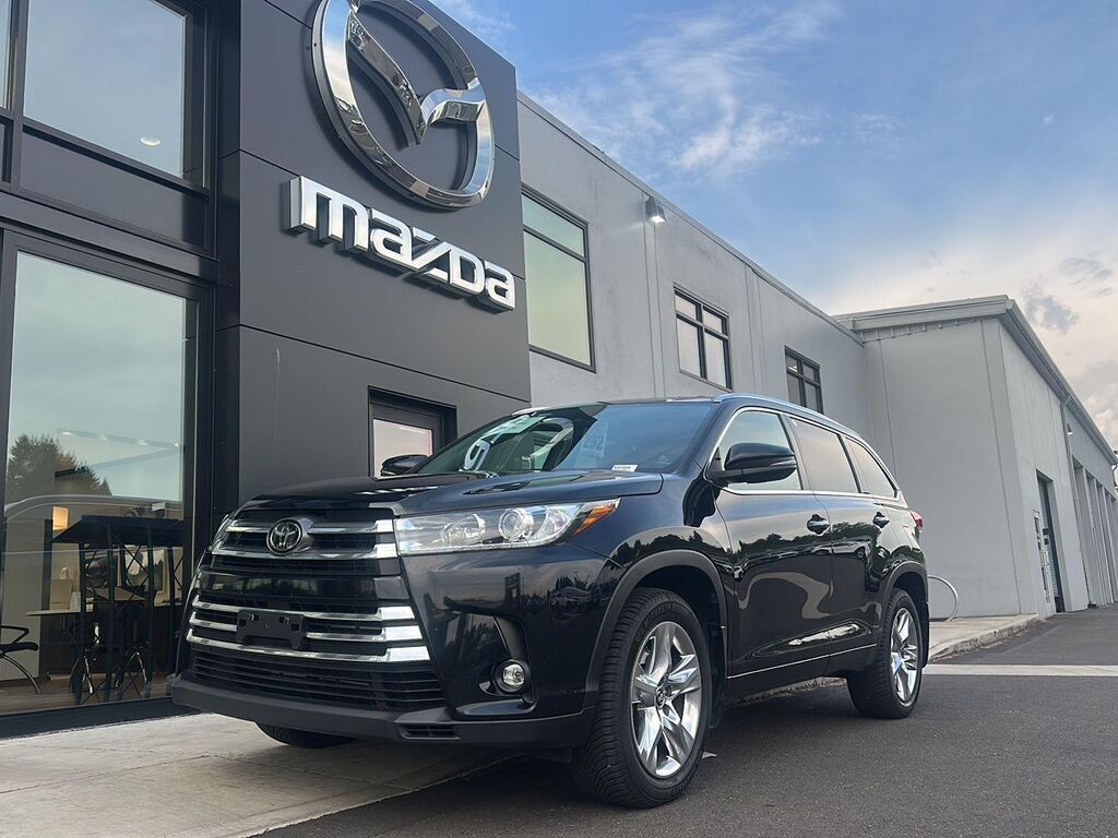 2019 Toyota Highlander Limited — photo 1 of 26