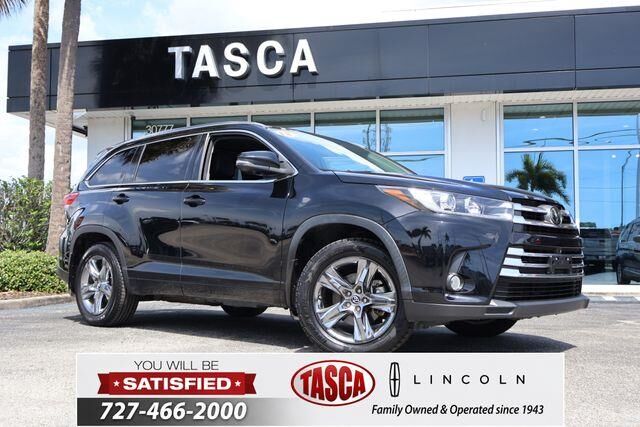 2018 Toyota Highlander Limited Platinum — photo 1 of 36