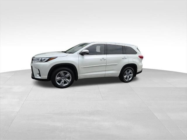 2018 Toyota Highlander Limited — photo 1 of 22