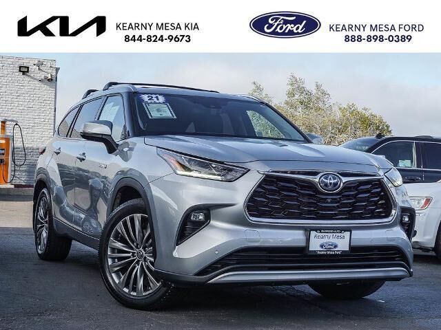 2021 Toyota Highlander Hybrid Platinum