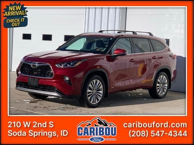 2026 Toyota Highlander Hybrid Platinum