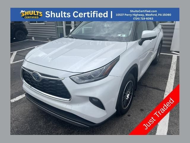 2023 Toyota Highlander Hybrid Platinum