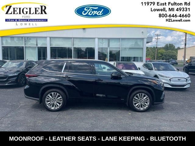 2026 Toyota Highlander Hybrid Platinum