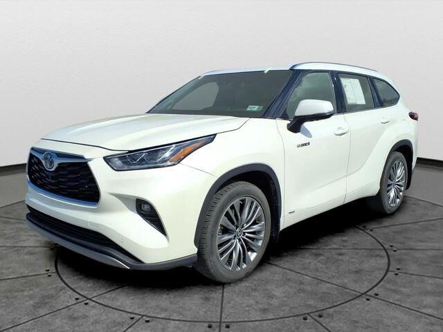 2021 Toyota Highlander Hybrid Platinum