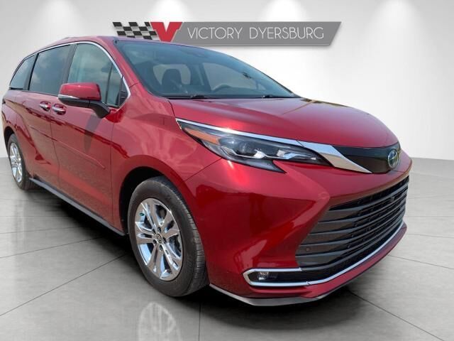 2024 Toyota Sienna Platinum 7-Passenger — photo 1 of 36