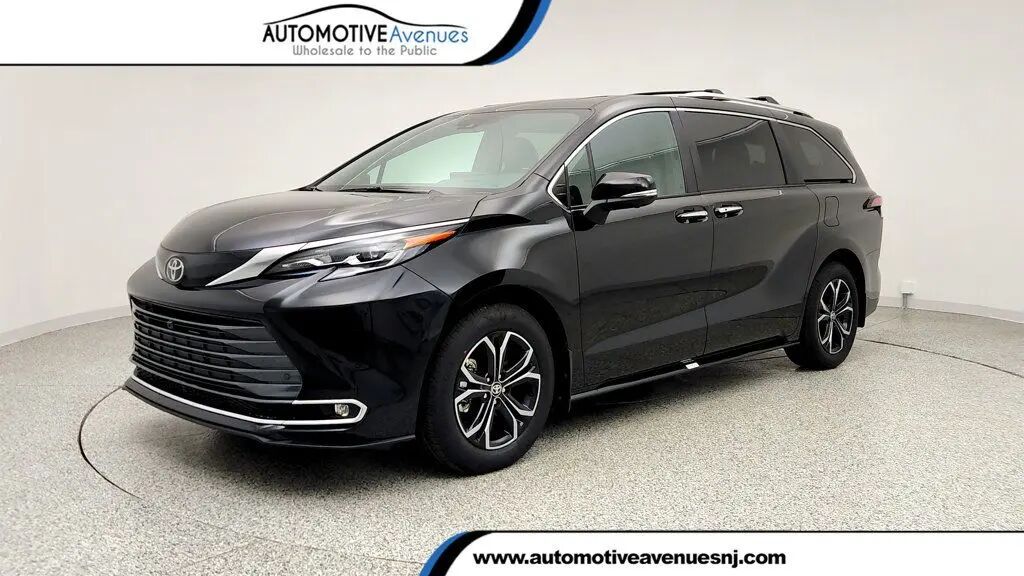 2026 Toyota Sienna Platinum 7-Passenger — photo 1 of 26
