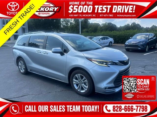 2022 Toyota Sienna Platinum