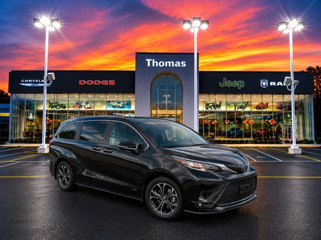2025 Toyota Sienna Platinum