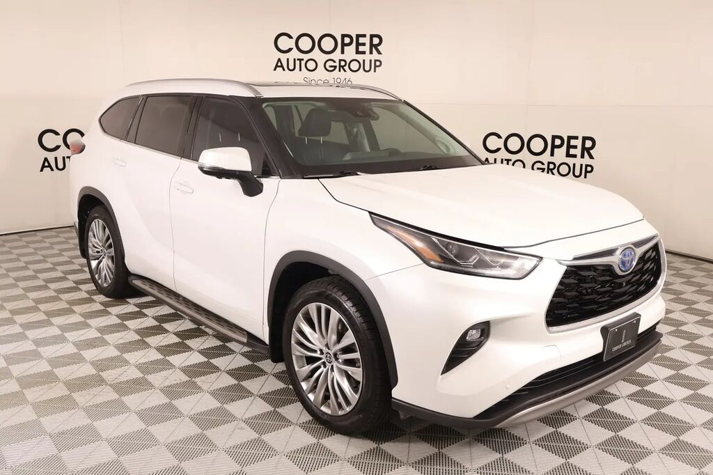 2023 Toyota Highlander Hybrid Platinum — photo 1 of 13