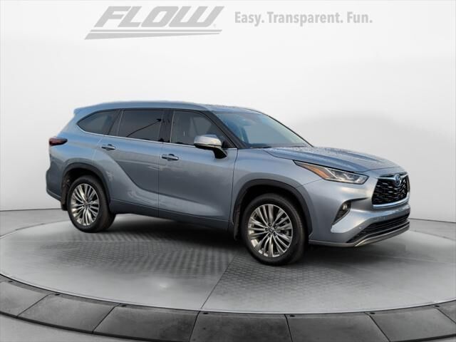 2024 Toyota Highlander Hybrid Platinum — photo 1 of 44