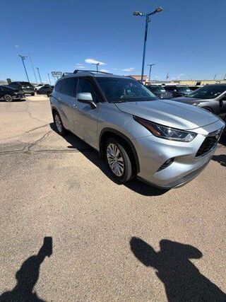 2022 Toyota Highlander Platinum
