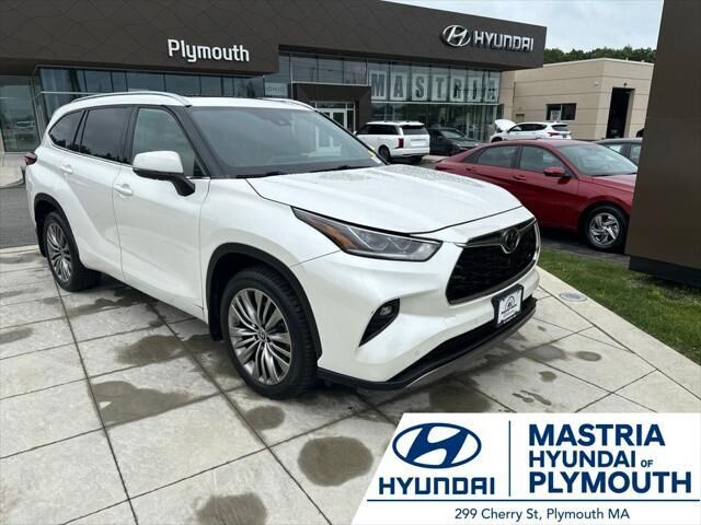 2021 Toyota Highlander Platinum