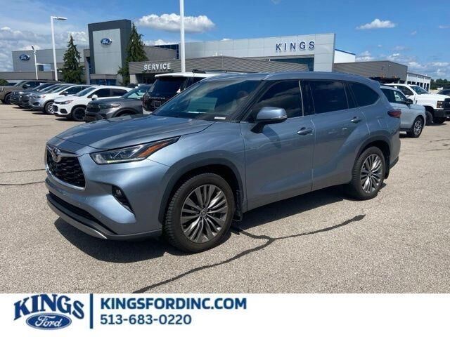 2021 Toyota Highlander Platinum — photo 1 of 26
