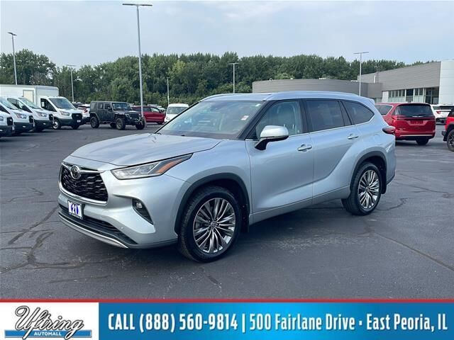 2021 Toyota Highlander Platinum — photo 1 of 6