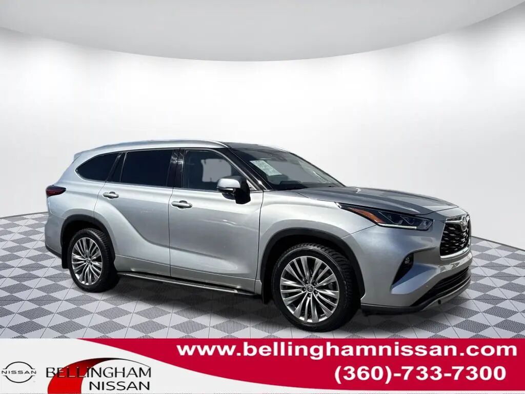2021 Toyota Highlander Platinum — photo 1 of 13