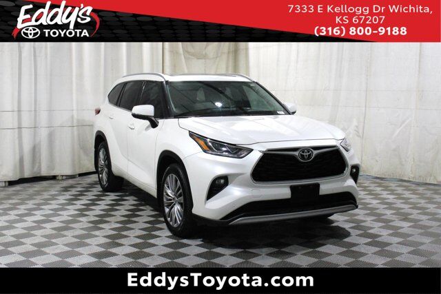 2021 Toyota Highlander Platinum — photo 1 of 13