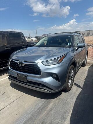 2022 Toyota Highlander Platinum