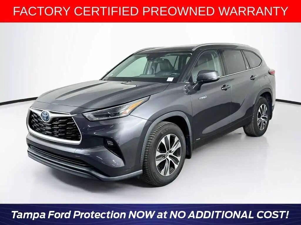 2021 Toyota Highlander Hybrid XLE — photo 1 of 39