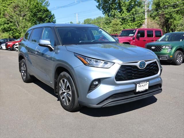 2020 Toyota Highlander Hybrid XLE