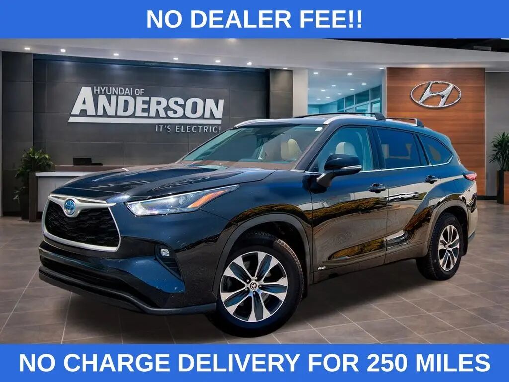 2022 Toyota Highlander Hybrid XLE — photo 1 of 13