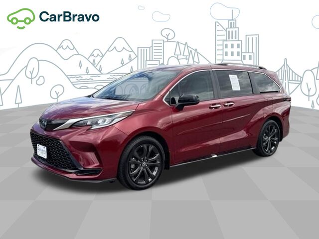 2024 Toyota Sienna LE
