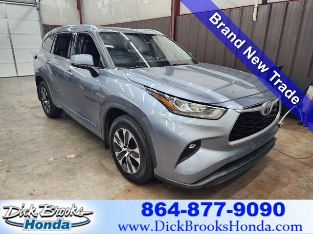 2020 Toyota Highlander XLE FWD