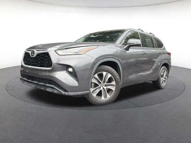 2022 Toyota Highlander XLE — photo 1 of 1