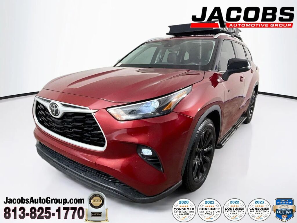 2022 Toyota Highlander XLE — photo 1 of 13