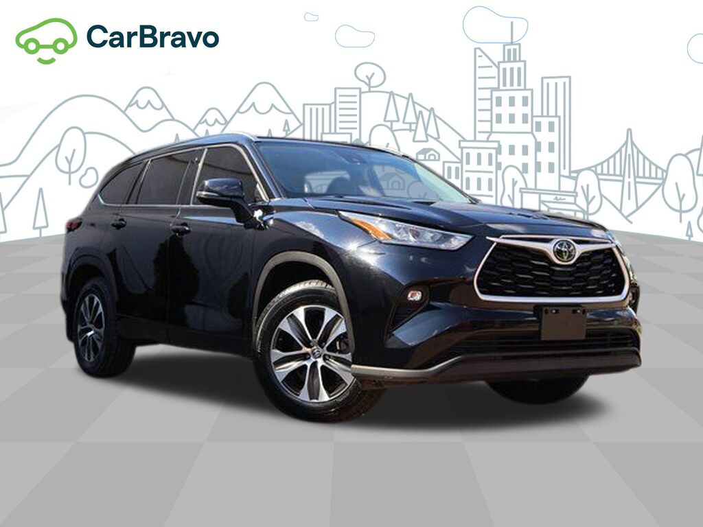 2020 Toyota Highlander XLE — photo 1 of 6