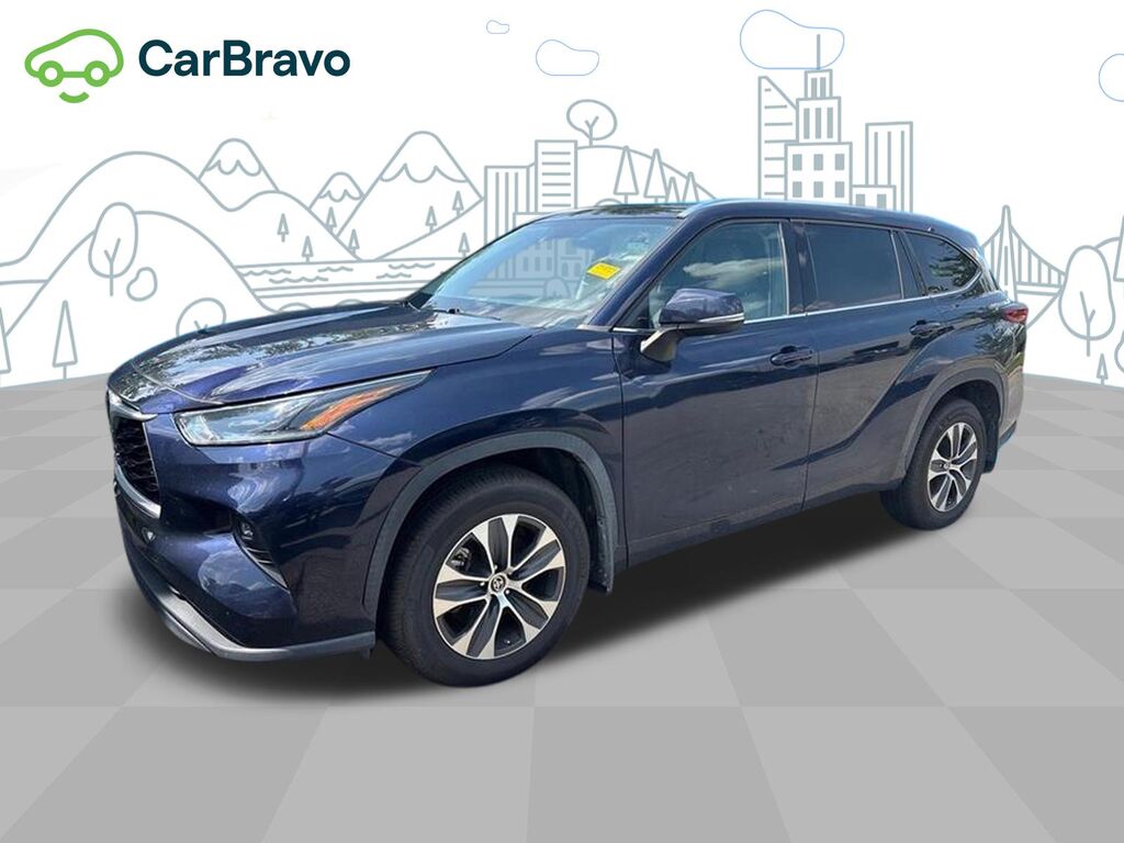 2021 Toyota Highlander XLE — photo 1 of 6